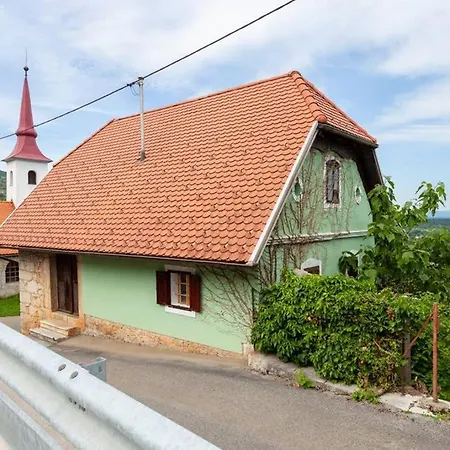 Zidanica Lackner * Črnomelj