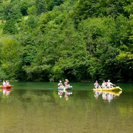 Zidanica Lackner 아파트