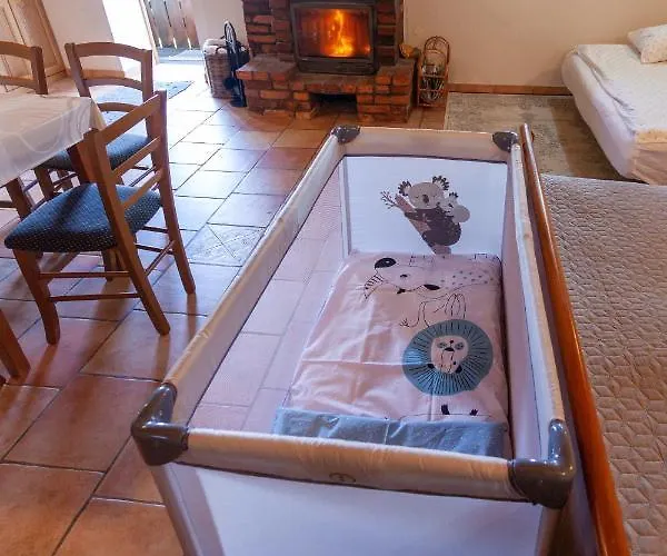 Zidanica Lackner Apartment Crnomelj