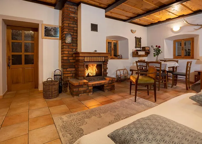 Zidanica Lackner Apartment Crnomelj